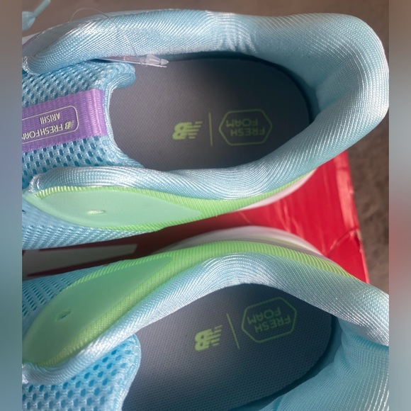 Fresh Foam Arishi NWT - Picture 5 of 5